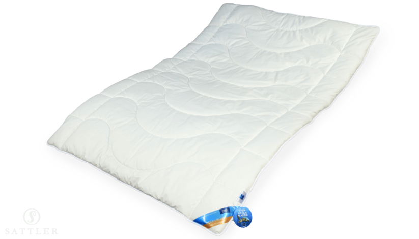 Sommerdecke Ocean Blue 135x200 cm mit ergonomischer Körpersteppung und Randrolle